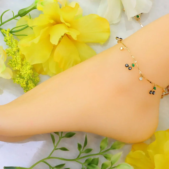 Minimalist Anklet, Sleek & Modern Design, Women’s Fashion, YC110139-A - Picture 3 of 10